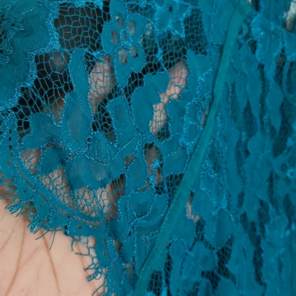 Monique L'Huillier| Green Lace Dress over Strapless Bustier Slip Back Zippered - Picture 15 of 16
